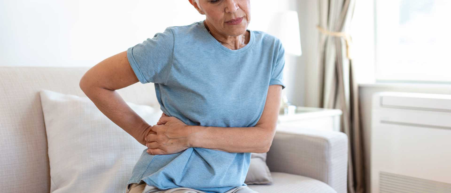 Zesztywniające zapalenie stawów kręgosłupa (ZZSK) – objawy, diagnostyka i nowoczesne leczenie