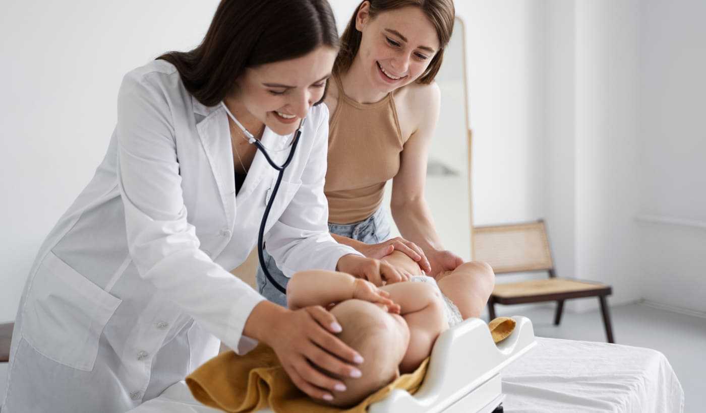 Lactation consultation and postnatal home visit at OpenMed Warsaw