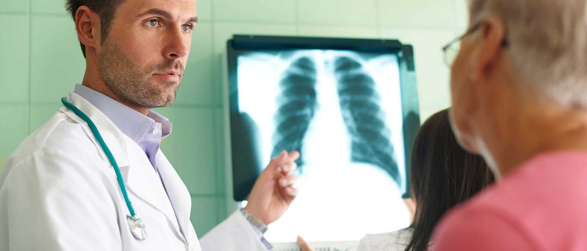 Płyn w opłucnej – przyczyny, diagnostyka i kiedy potrzebna jest konsultacja torakochirurga?