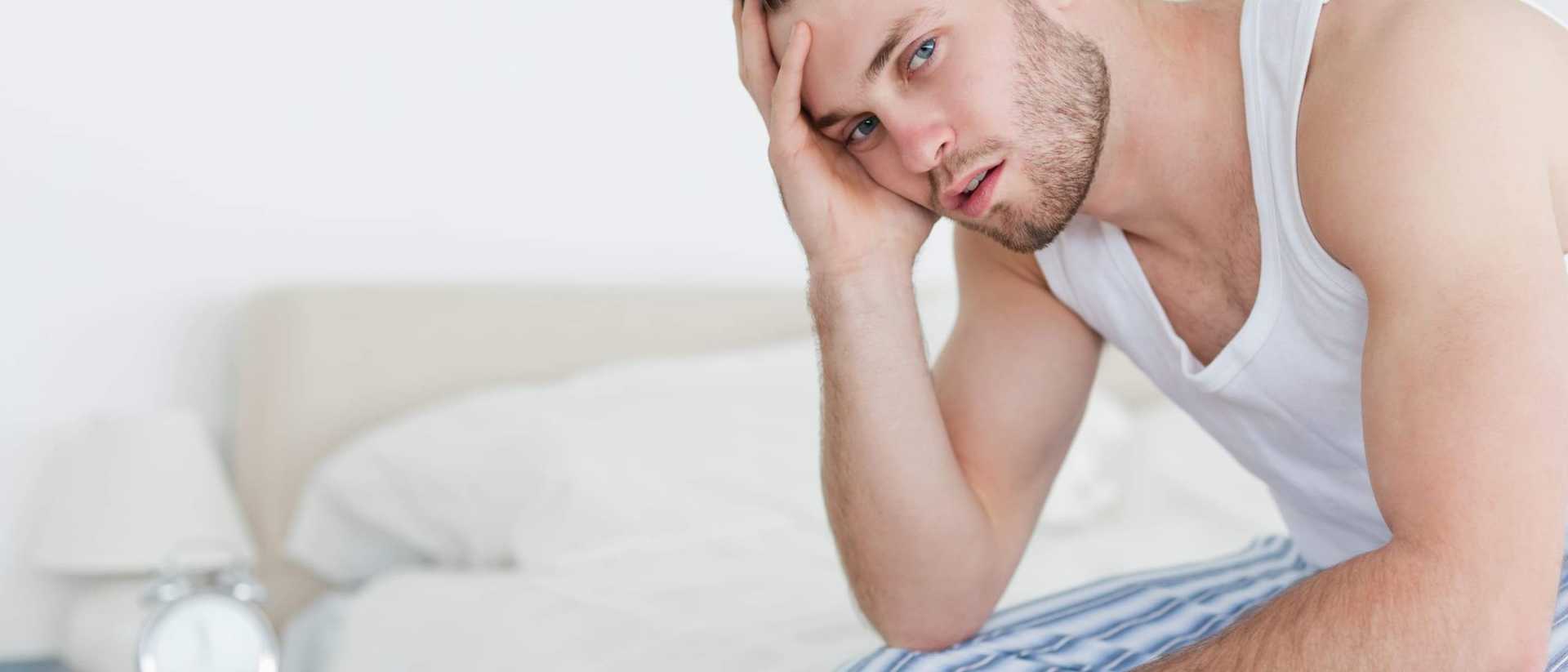 Kiedy warto wykonać badania hormonalne w kierunku niedoboru testosteronu? Badania i objawy przy niskim poziomie testosteronu | OpenMed