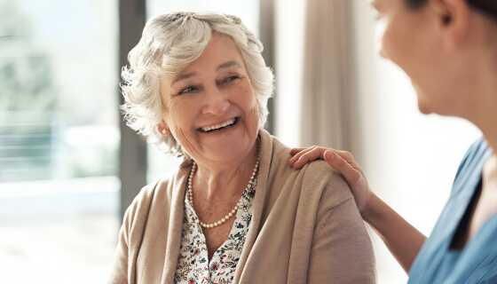 Senior w centrum uwagi – kiedy udać się do geriatry?