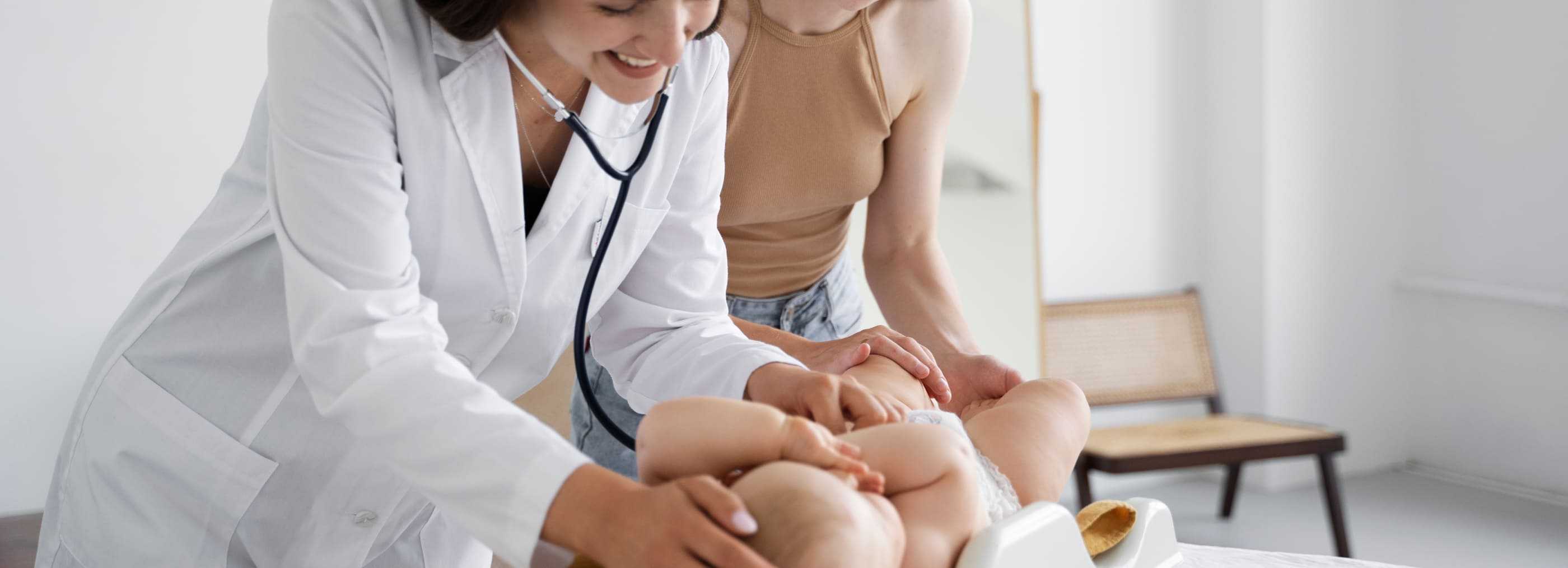 Lactation consultation and postnatal home visit at OpenMed Warsaw