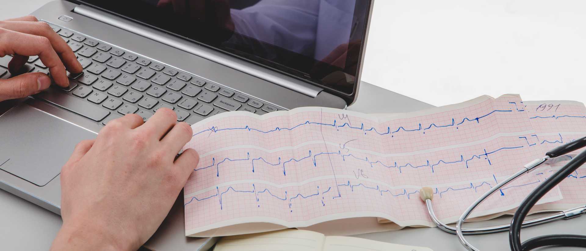 EKG, echo serca czy Holter – jakie badanie dobrać do objawów? Przegląd badań serca u kardiologa.