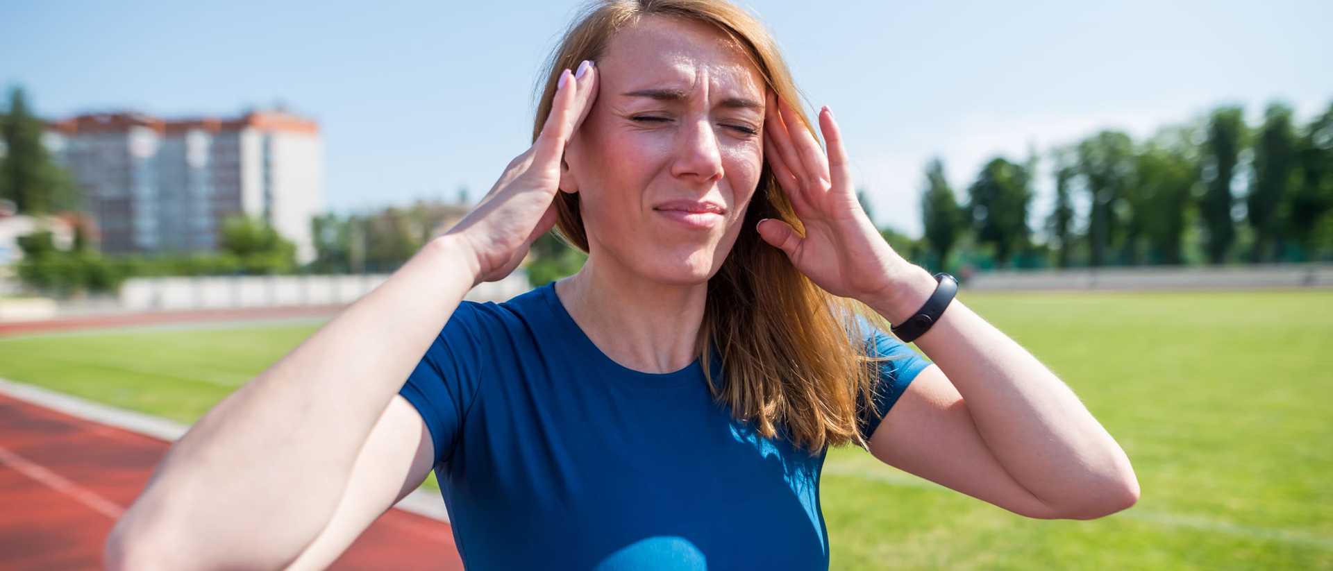 Zawroty głowy na treningu – odwodnienie, przemęczenie czy problem z sercem? Mdłości i zawroty głowy po wysiłku - skąd się biorą?